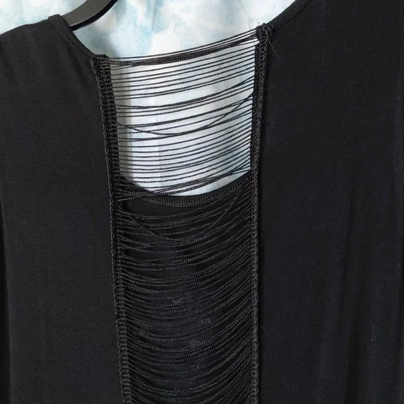 Black Skull Graphic Women's Top - Picture 4 of 6